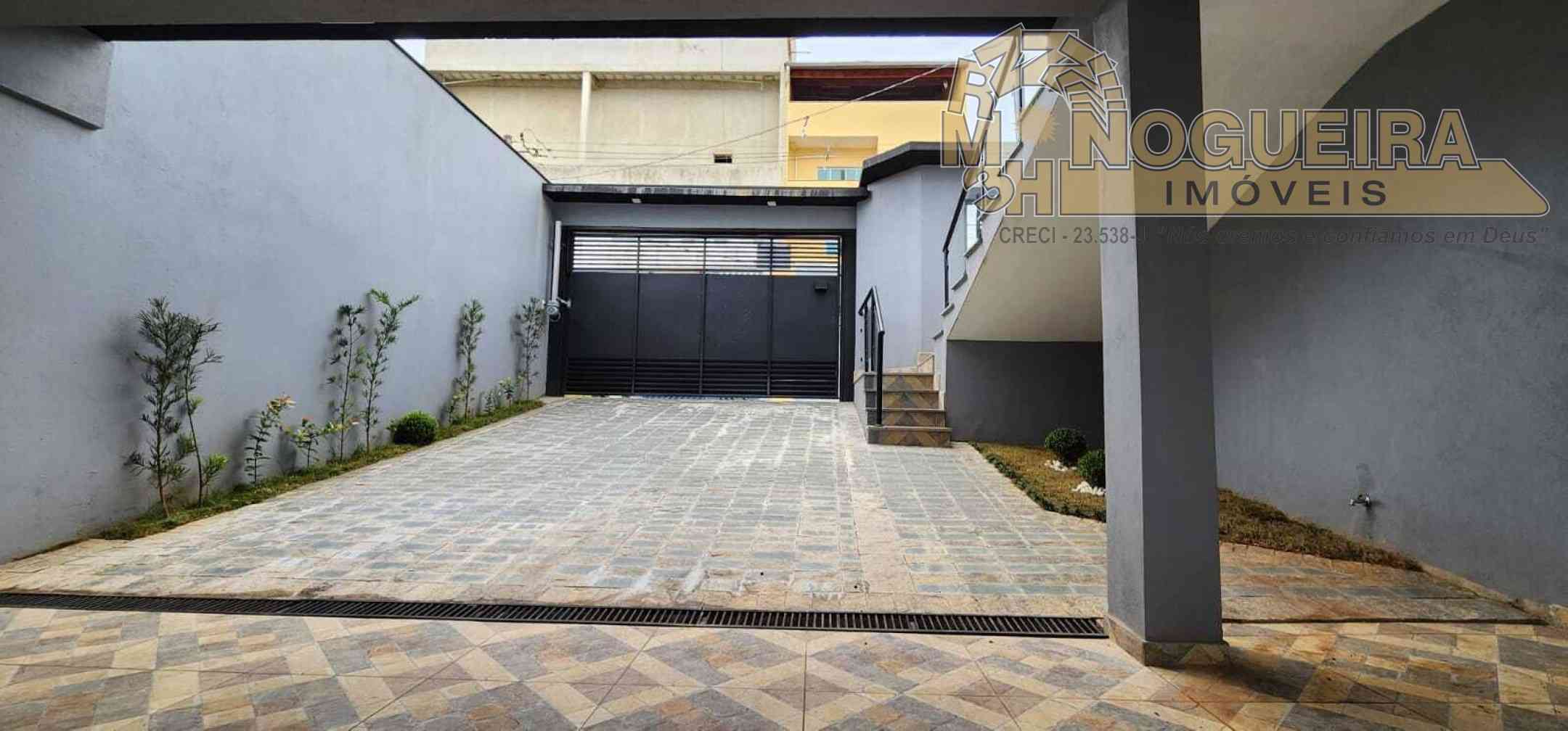 Sobrado novo  na Vila Carmela