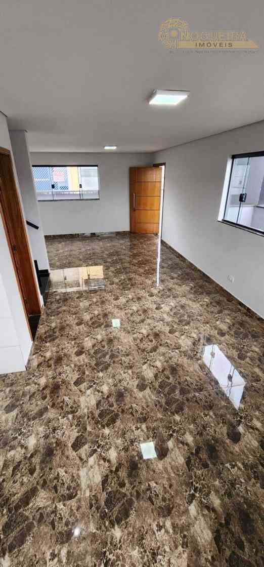 Sobrado novo  na Vila Carmela