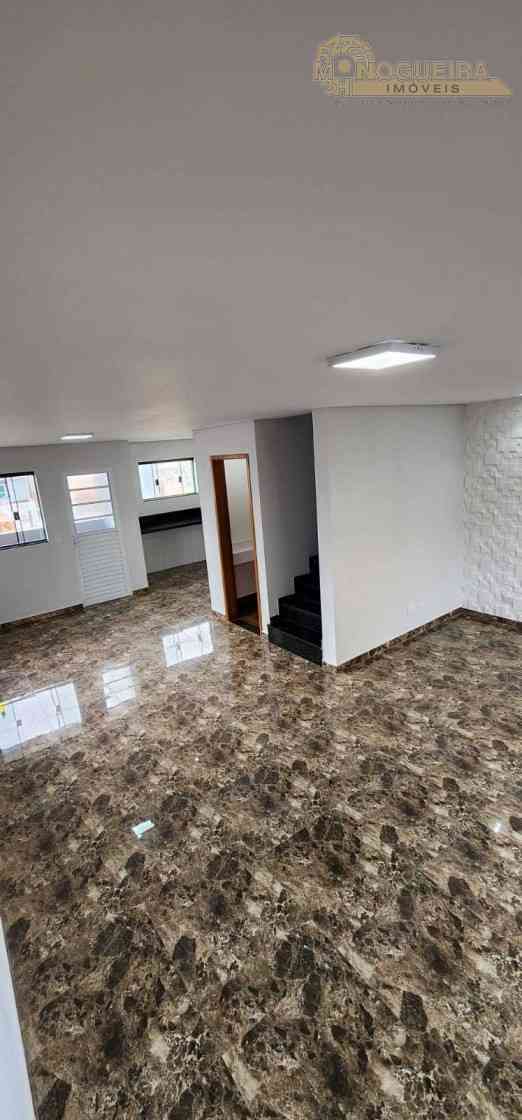 Sobrado novo  na Vila Carmela