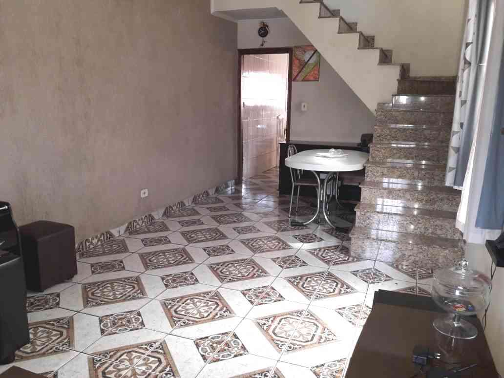 Ótimo Sobrado com 3 dormitórios  1 suíte  Cidade Jardim Cumbica