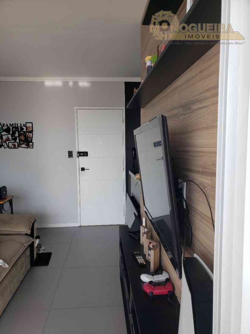 Apto na Vila Augusta, 71 m² com depósito