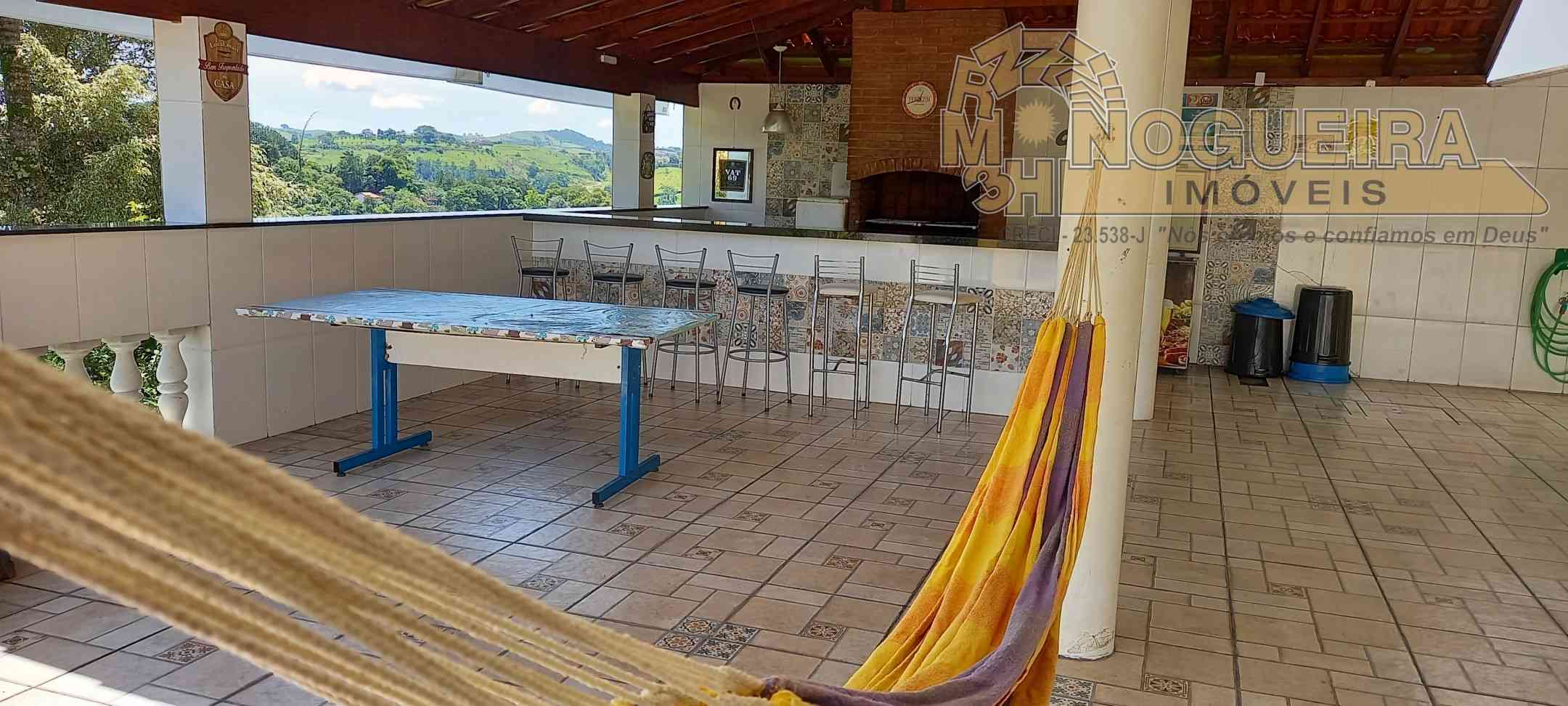 Chácara em Igaratá com piscina