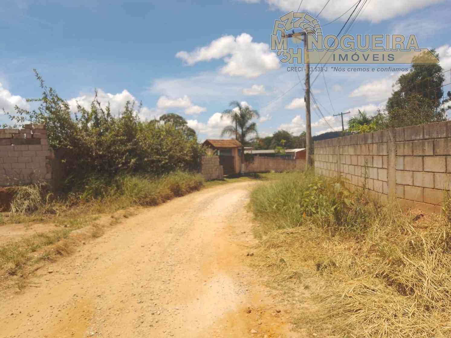 Chácara com 4 cômodos - Tanque Grande - Marmelo