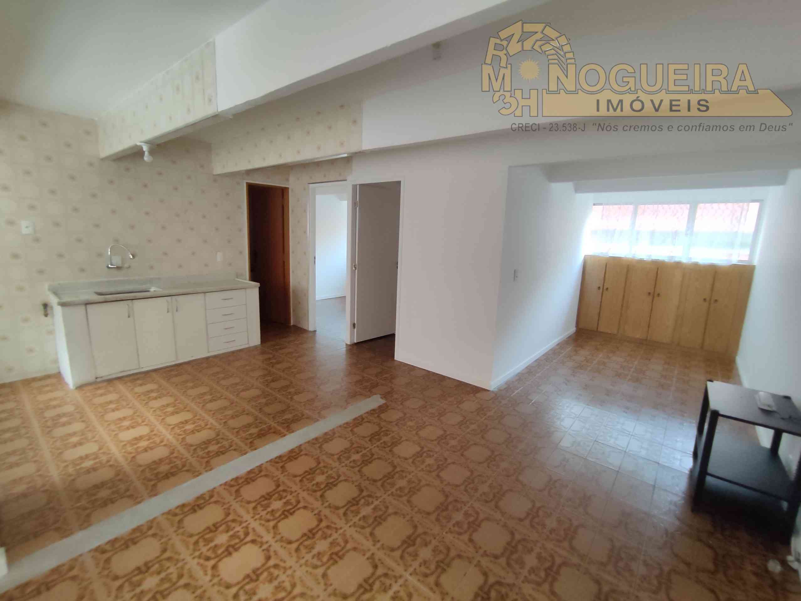 Ótimo Apartamento Condomínio São Paulo - Primeiro Andar.