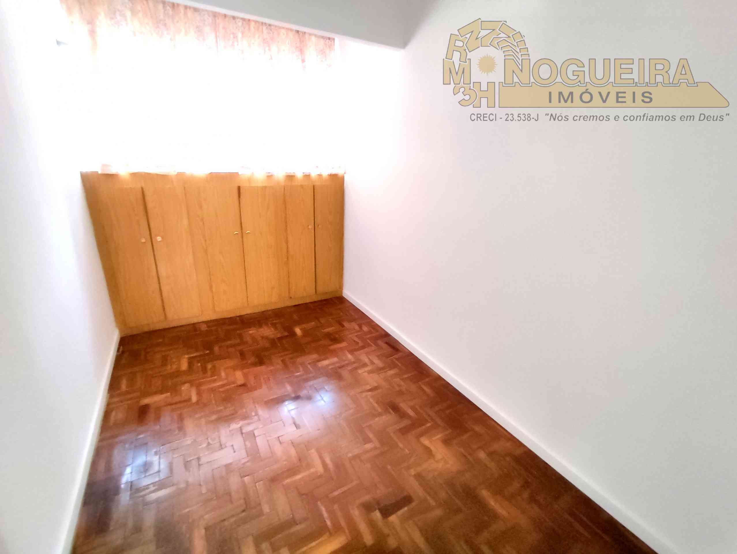 Ótimo Apartamento Condomínio São Paulo - Primeiro Andar.