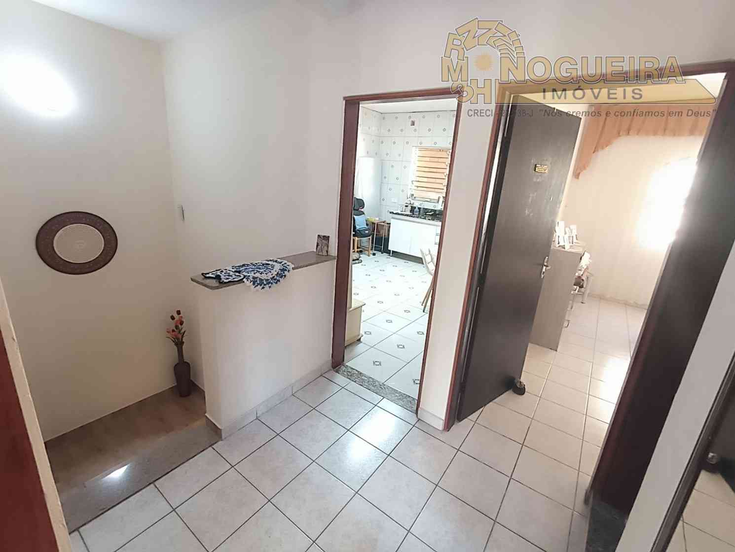 Sobrado a venda com 4 dormitórios