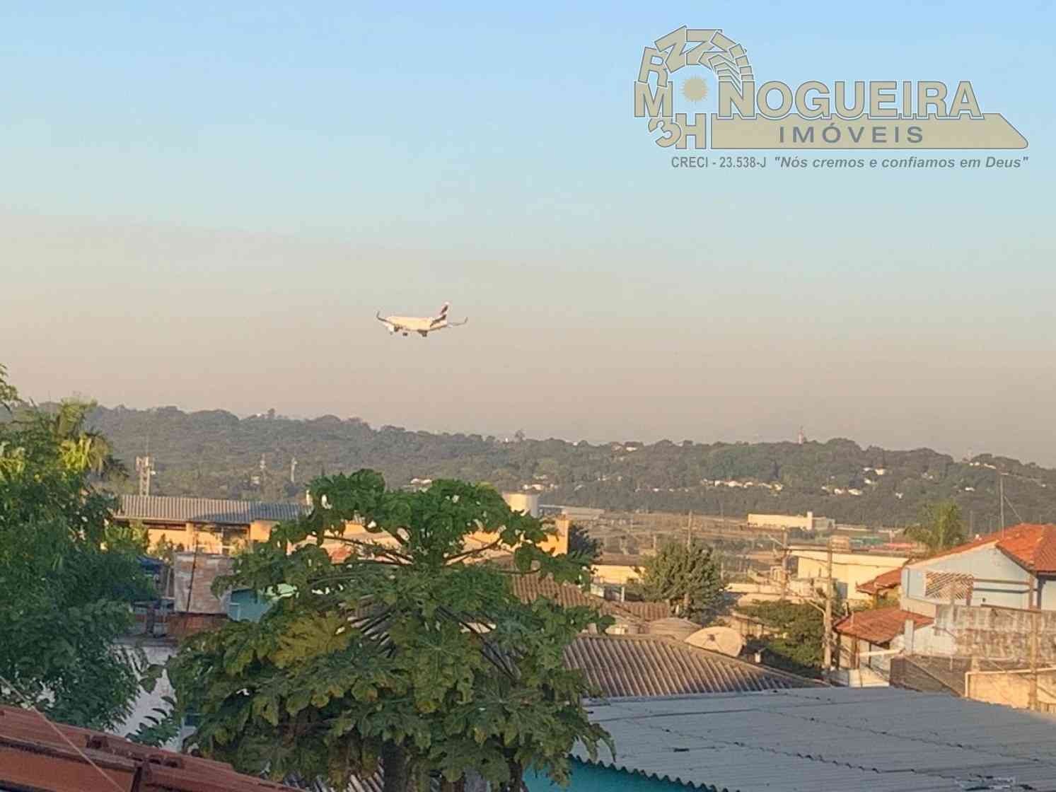 Terreno com 4 casas antigas bom para investir - Jardim Bela Vista