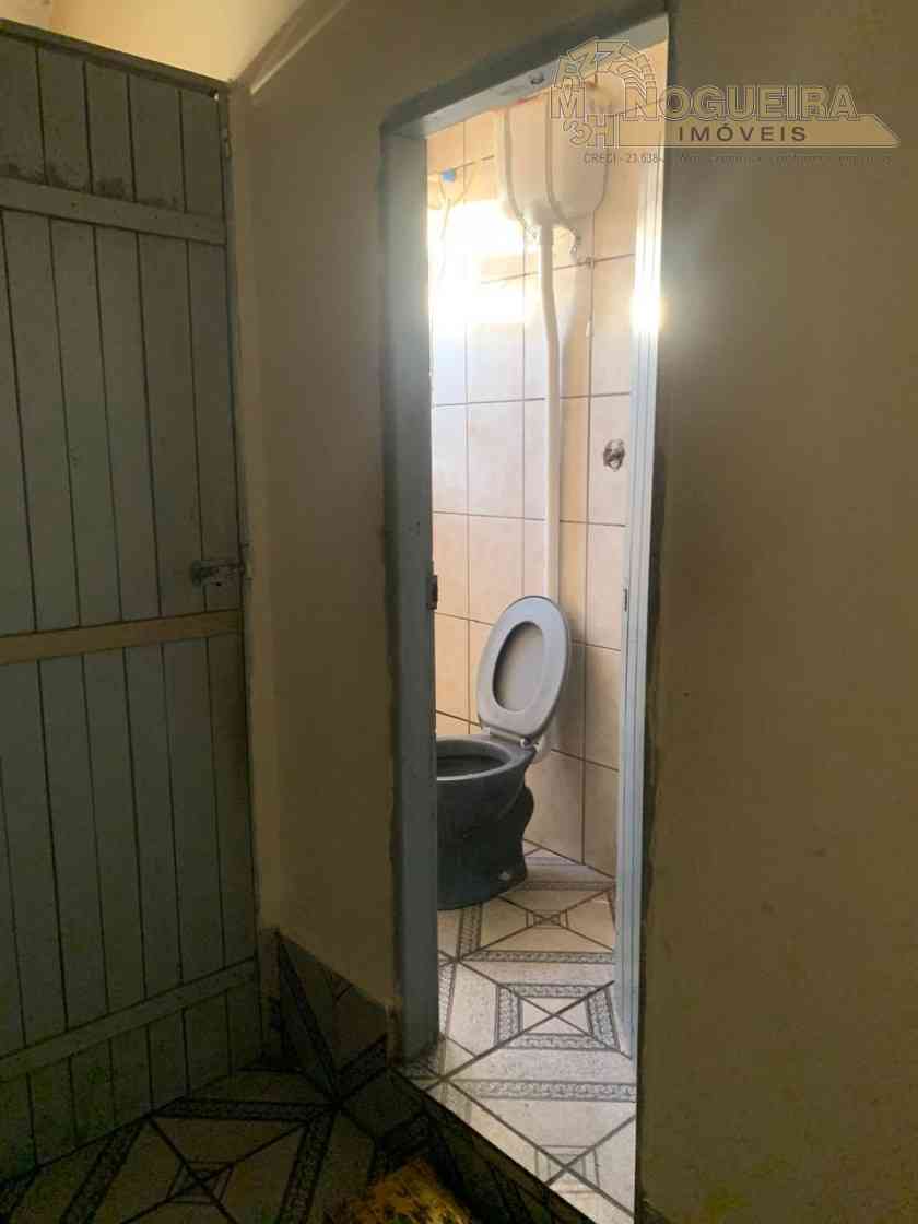 Terreno com 4 casas antigas bom para investir - Jardim Bela Vista