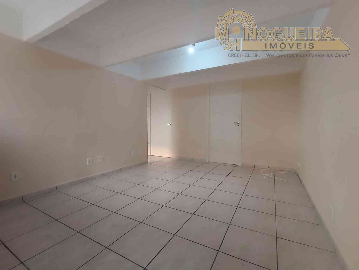 Ótimo Apartamento Condomínio Santa Catarina