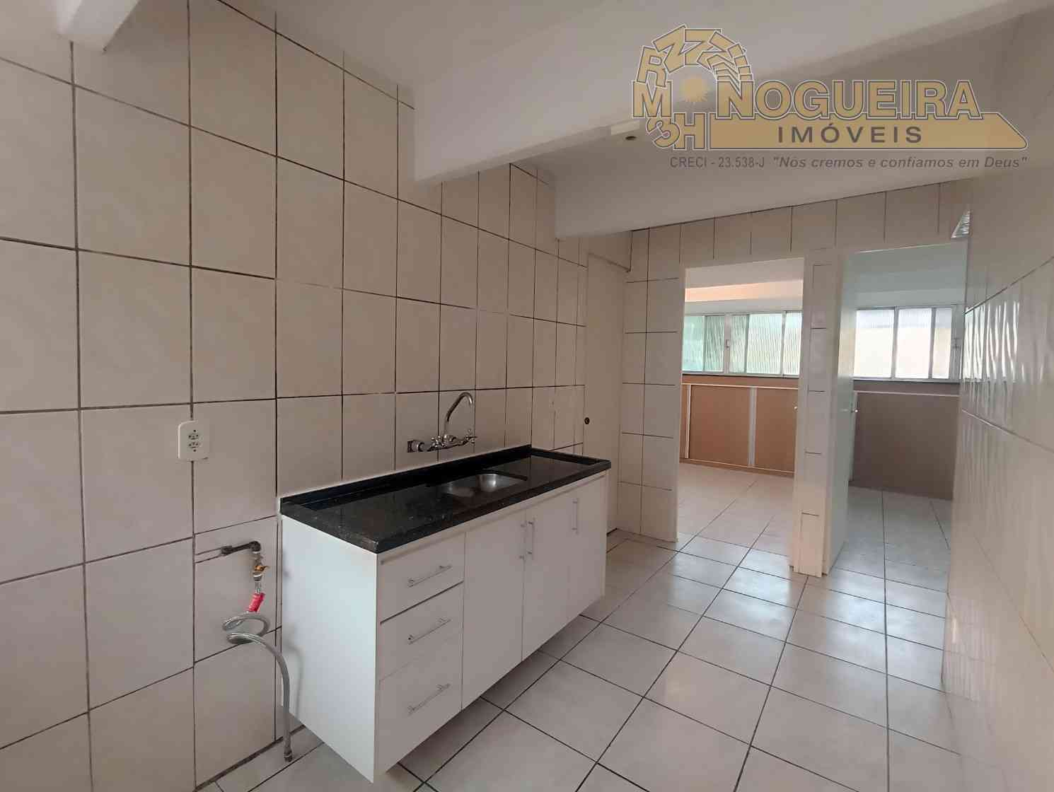 Ótimo Apartamento Condomínio Santa Catarina