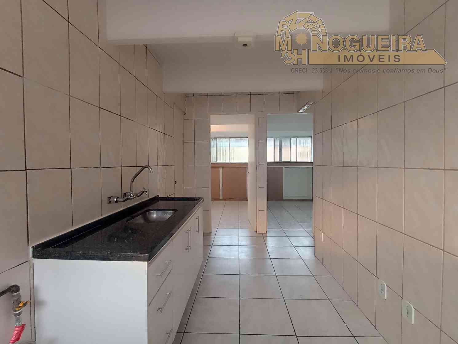 Ótimo Apartamento Condomínio Santa Catarina