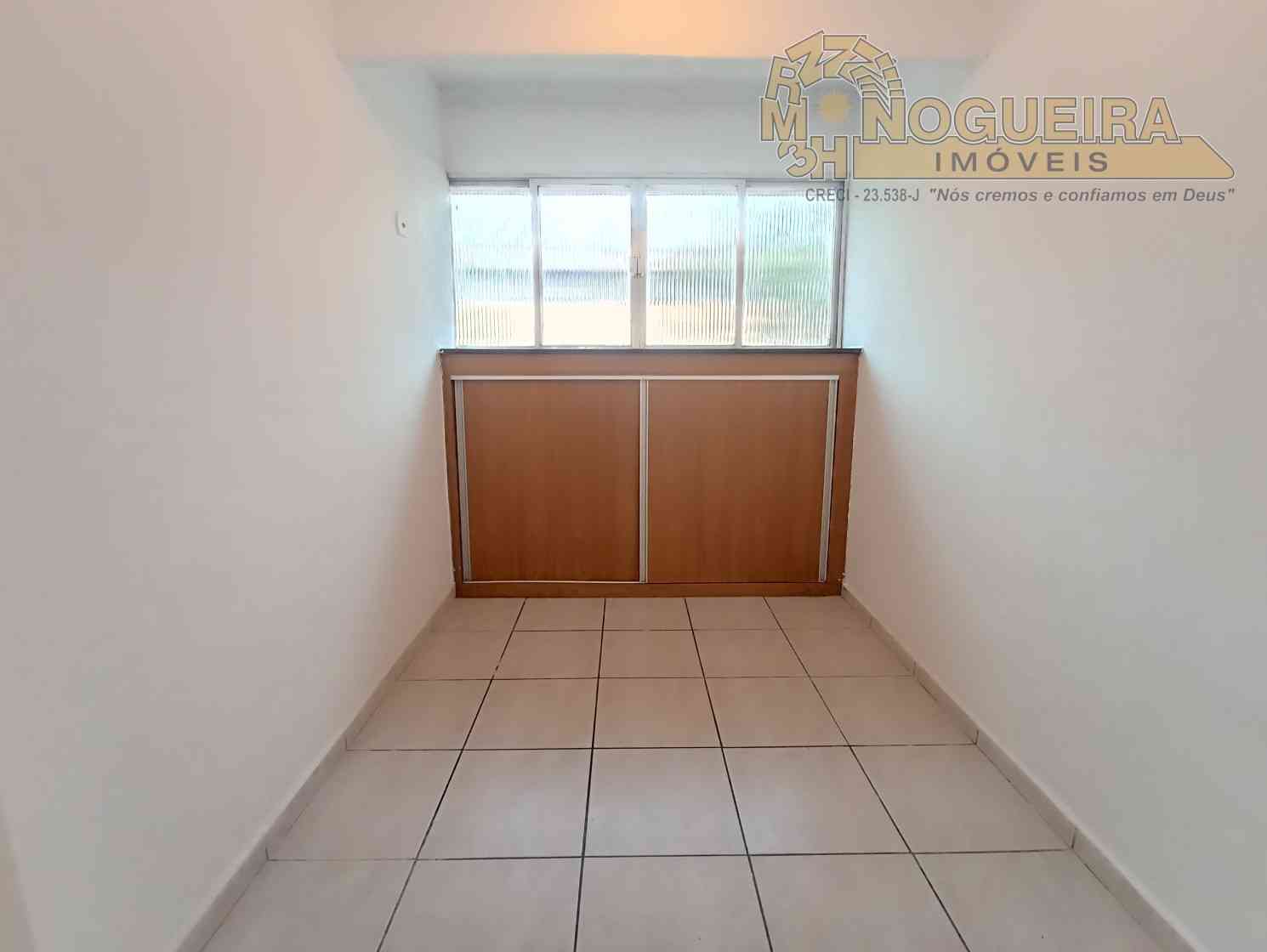 Ótimo Apartamento Condomínio Santa Catarina