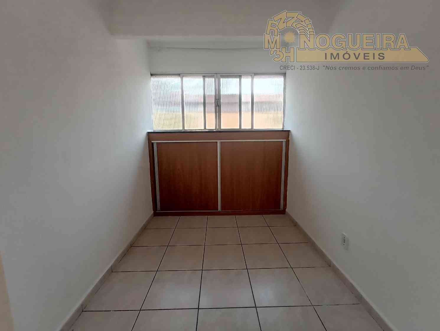 Ótimo Apartamento Condomínio Santa Catarina