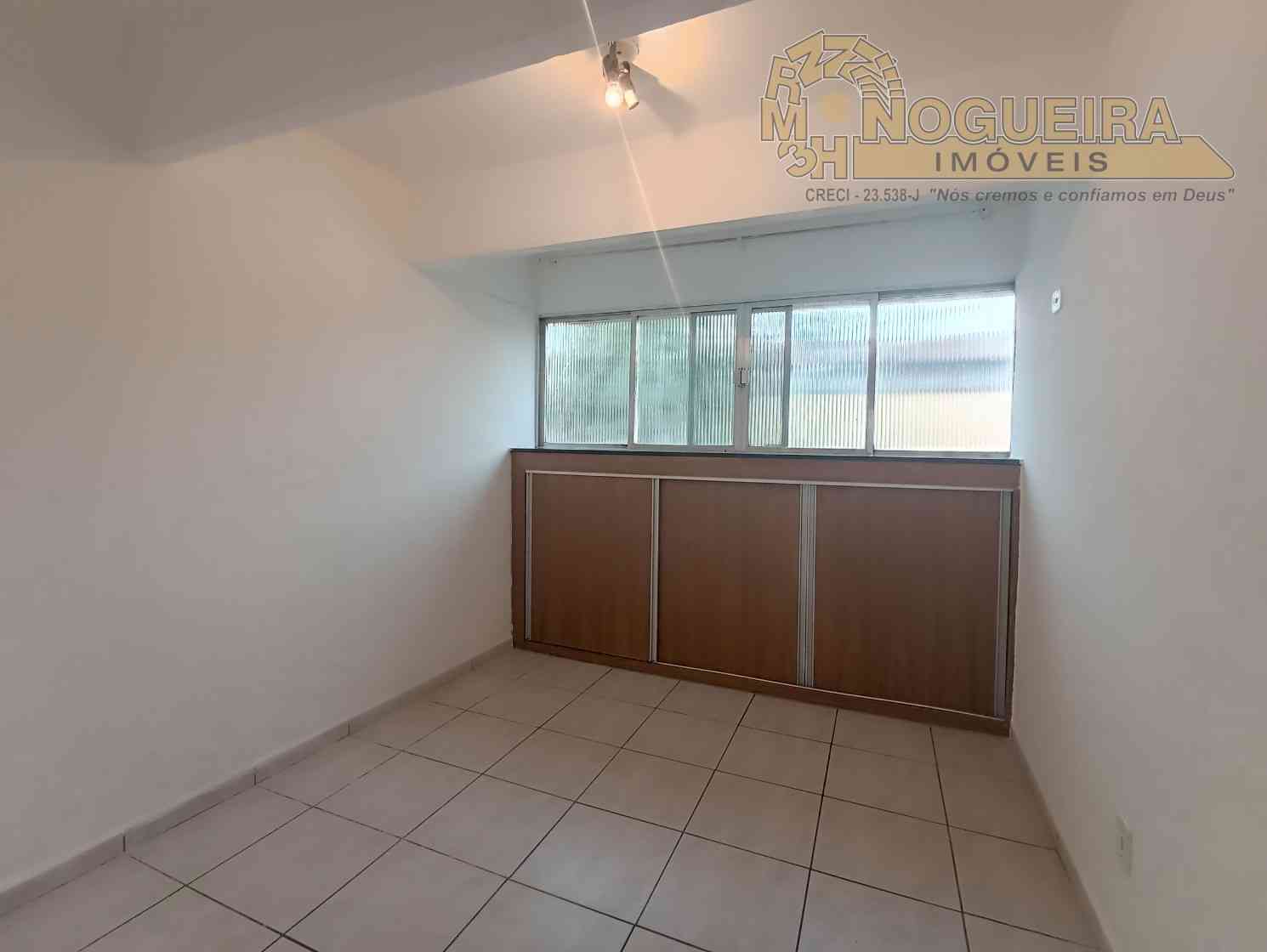 Ótimo Apartamento Condomínio Santa Catarina