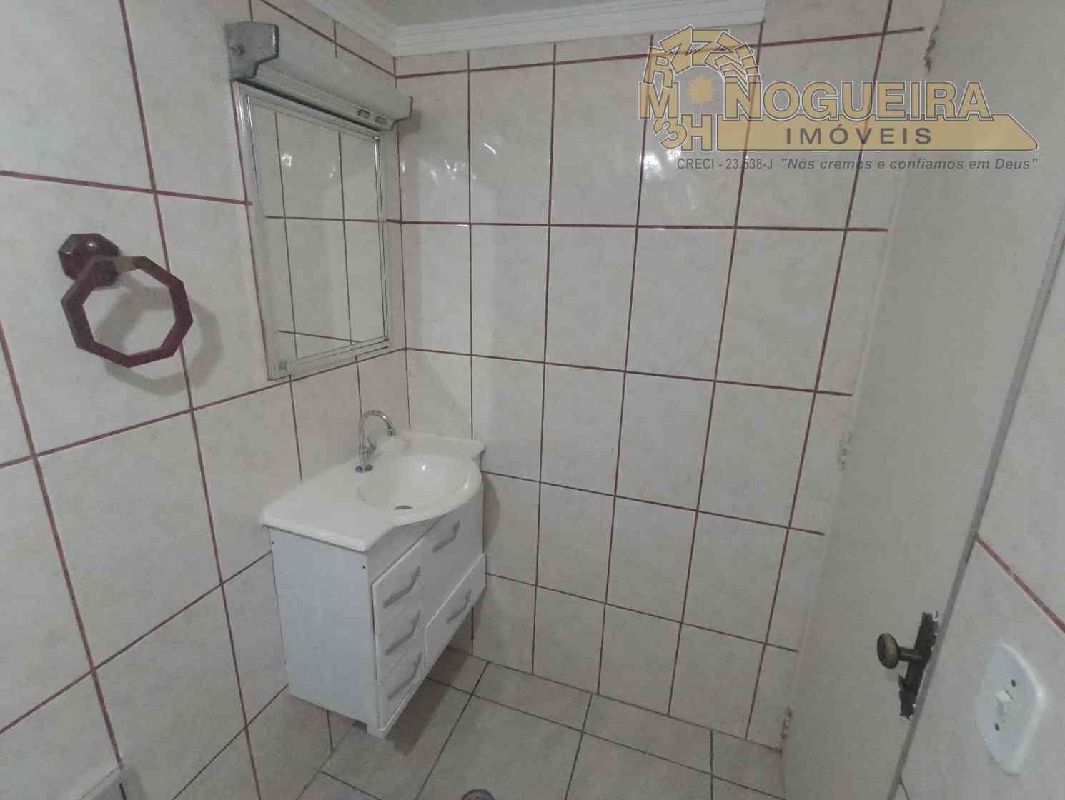 Ótimo Apartamento Condomínio Santa Catarina