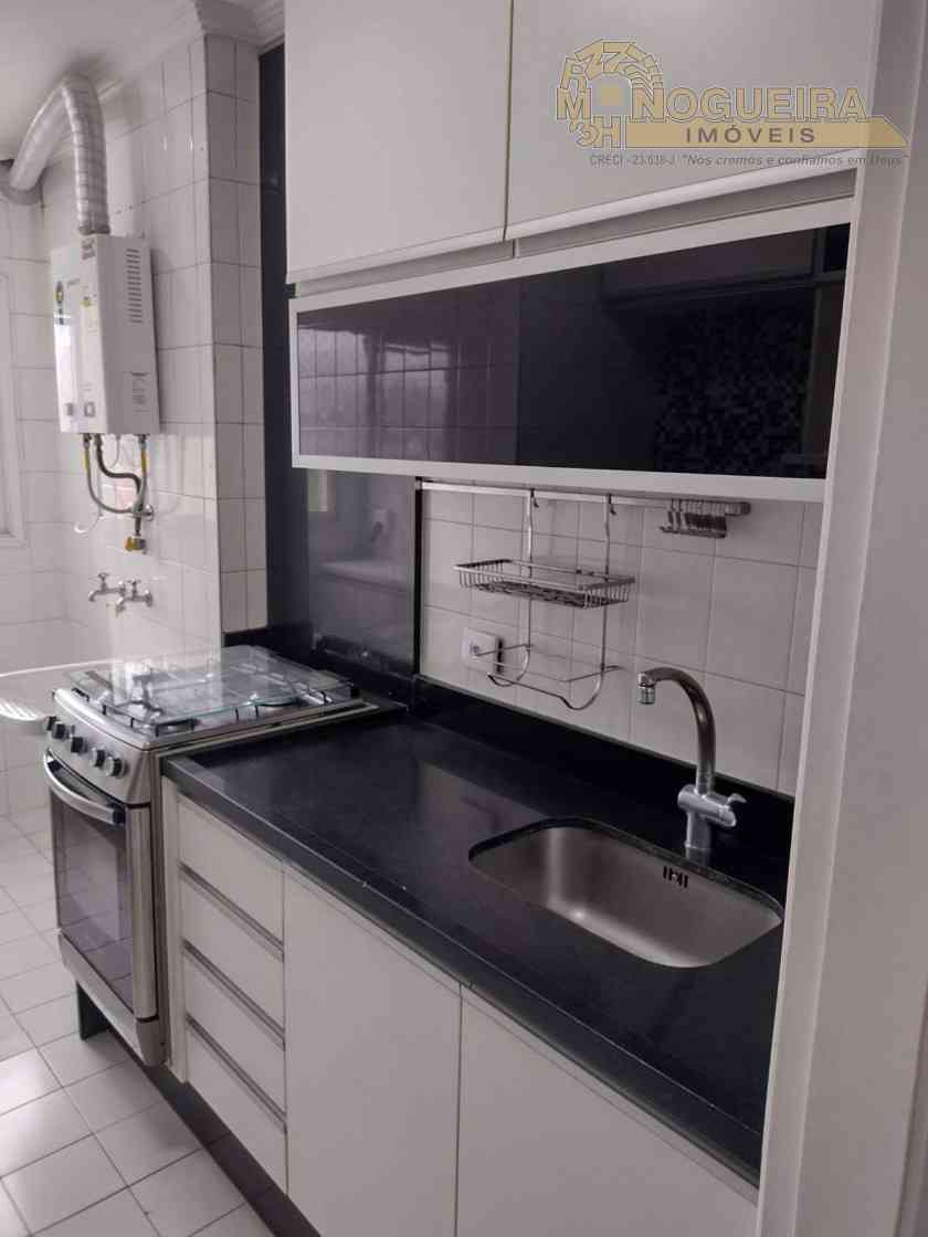 APARTAMENTO 2 DORMITÓRIOS C/ 1 SUÍTE - VILA ARICANDUVA