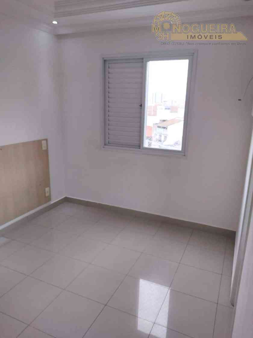 APARTAMENTO 2 DORMITÓRIOS C/ 1 SUÍTE - VILA ARICANDUVA