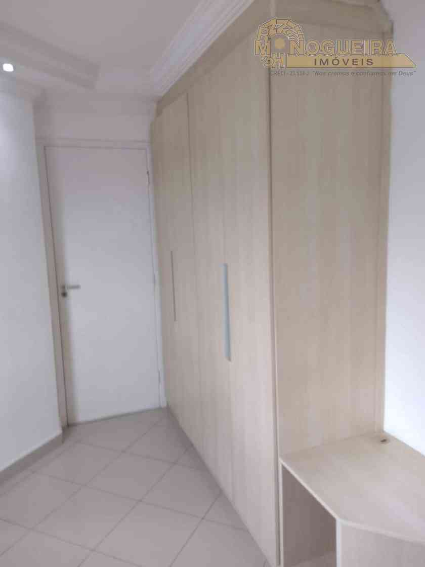 APARTAMENTO 2 DORMITÓRIOS C/ 1 SUÍTE - VILA ARICANDUVA