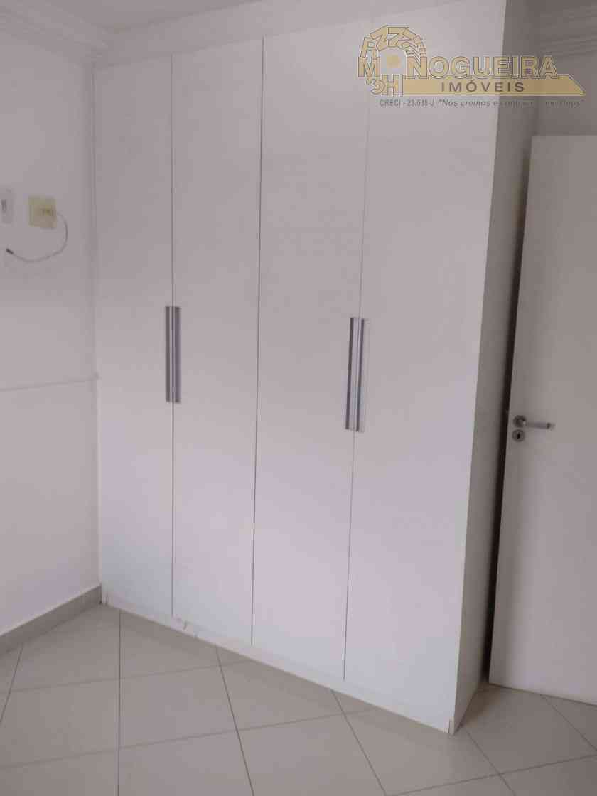 APARTAMENTO 2 DORMITÓRIOS C/ 1 SUÍTE - VILA ARICANDUVA