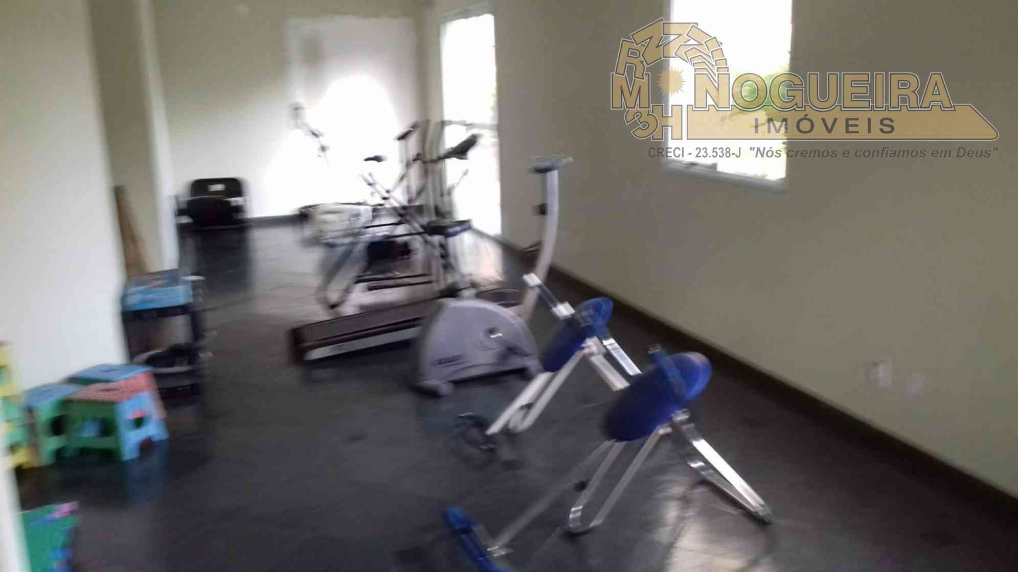 APARTAMENTO 2 DORMITÓRIOS C/ 1 SUÍTE - VILA ARICANDUVA