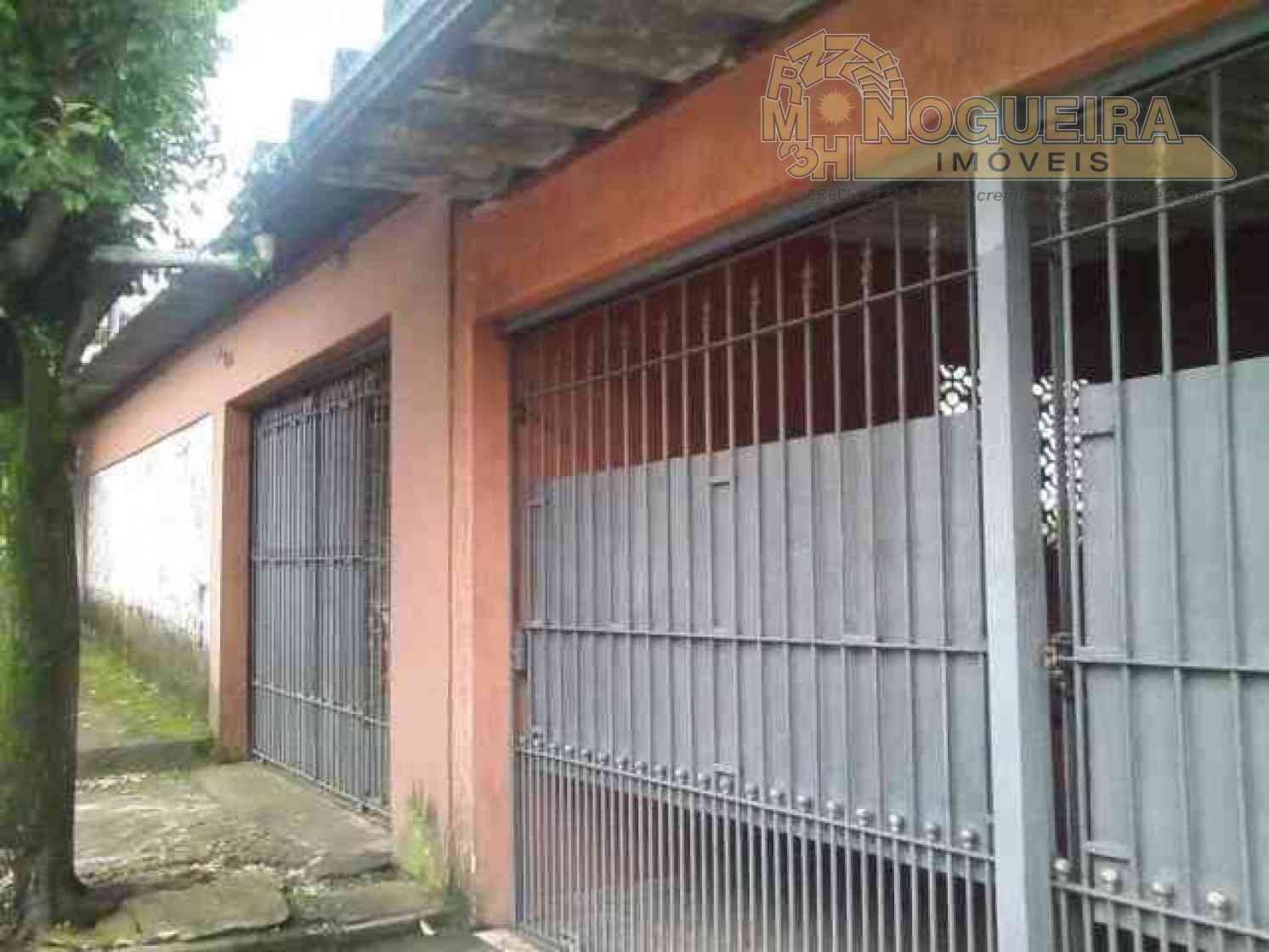 Ótimo terreno medindo 10 x 25,20 = 252m² área total, com Edícula nos fundos,