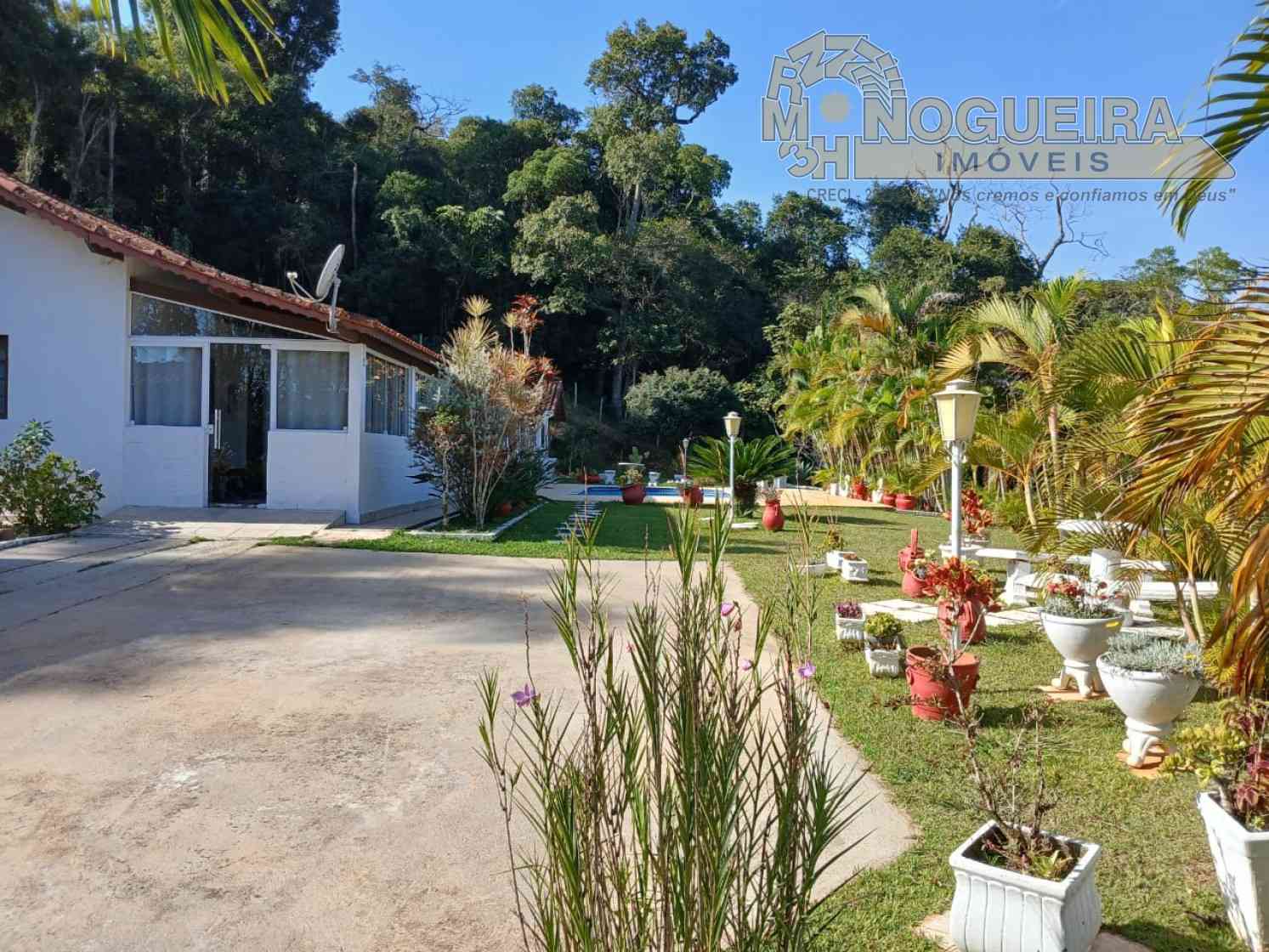 Chacará  2 Dormitórios c/ 1 Suíte - Nazaré Paulista