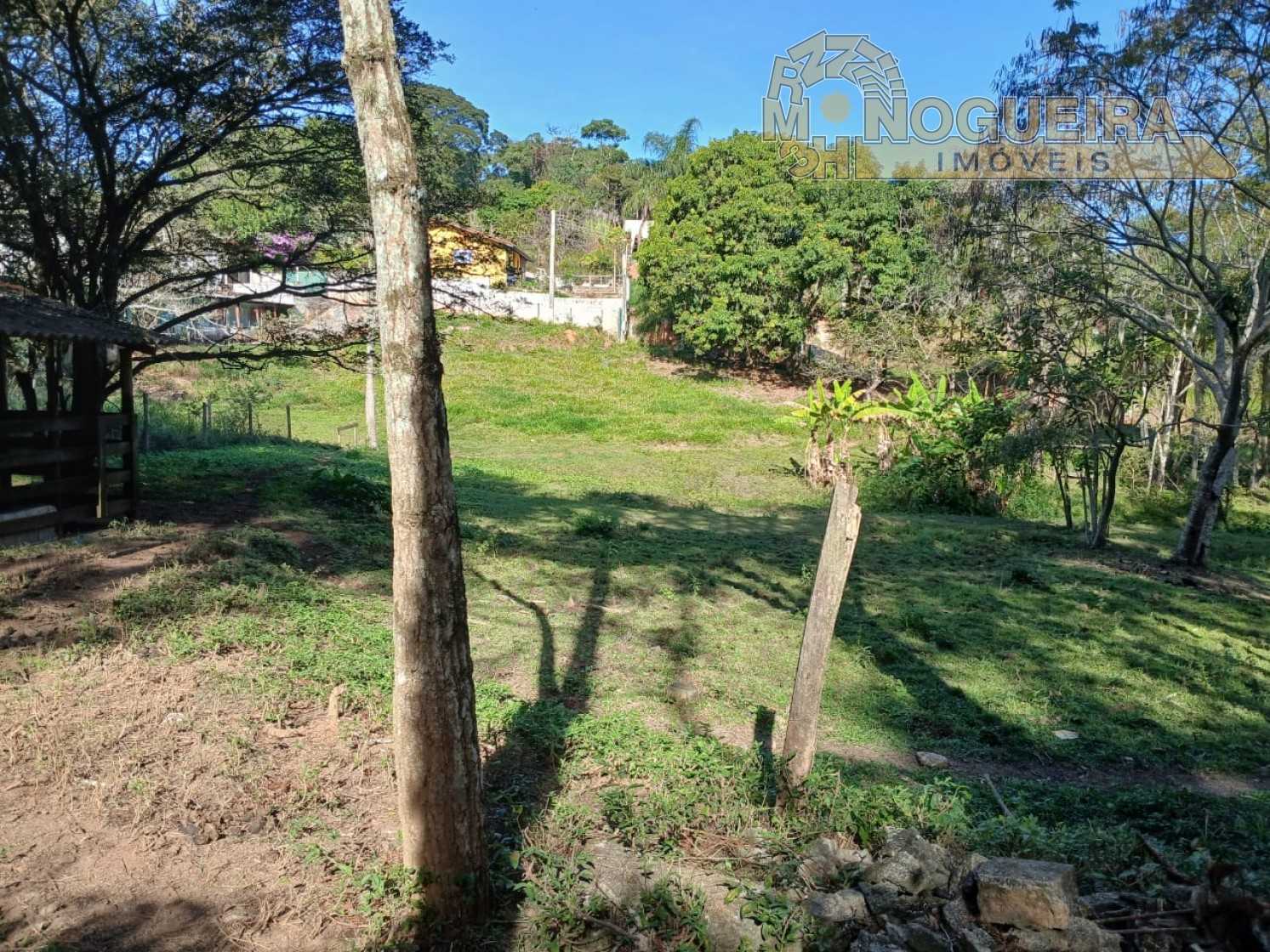 Chacará  2 Dormitórios c/ 1 Suíte - Nazaré Paulista