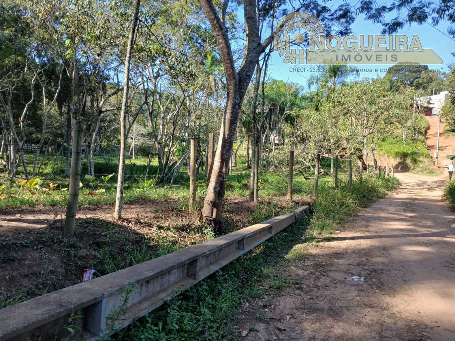 Chacará  2 Dormitórios c/ 1 Suíte - Nazaré Paulista