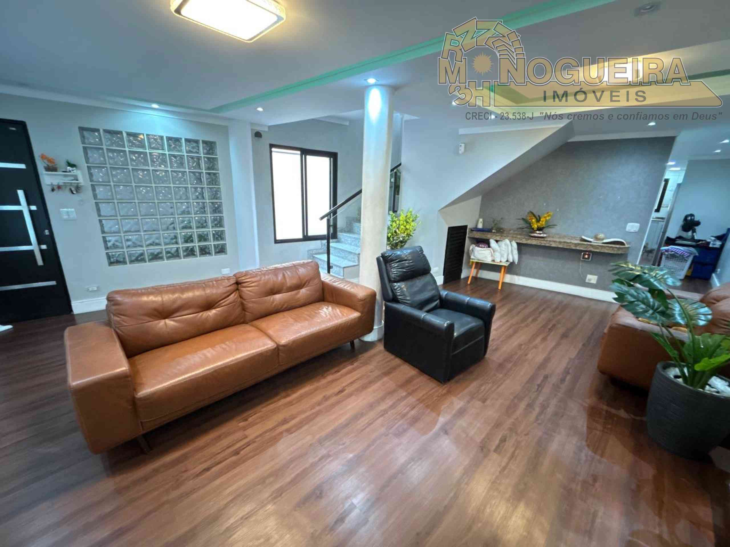 Lindo sobrado com edicula  no Bom Clima