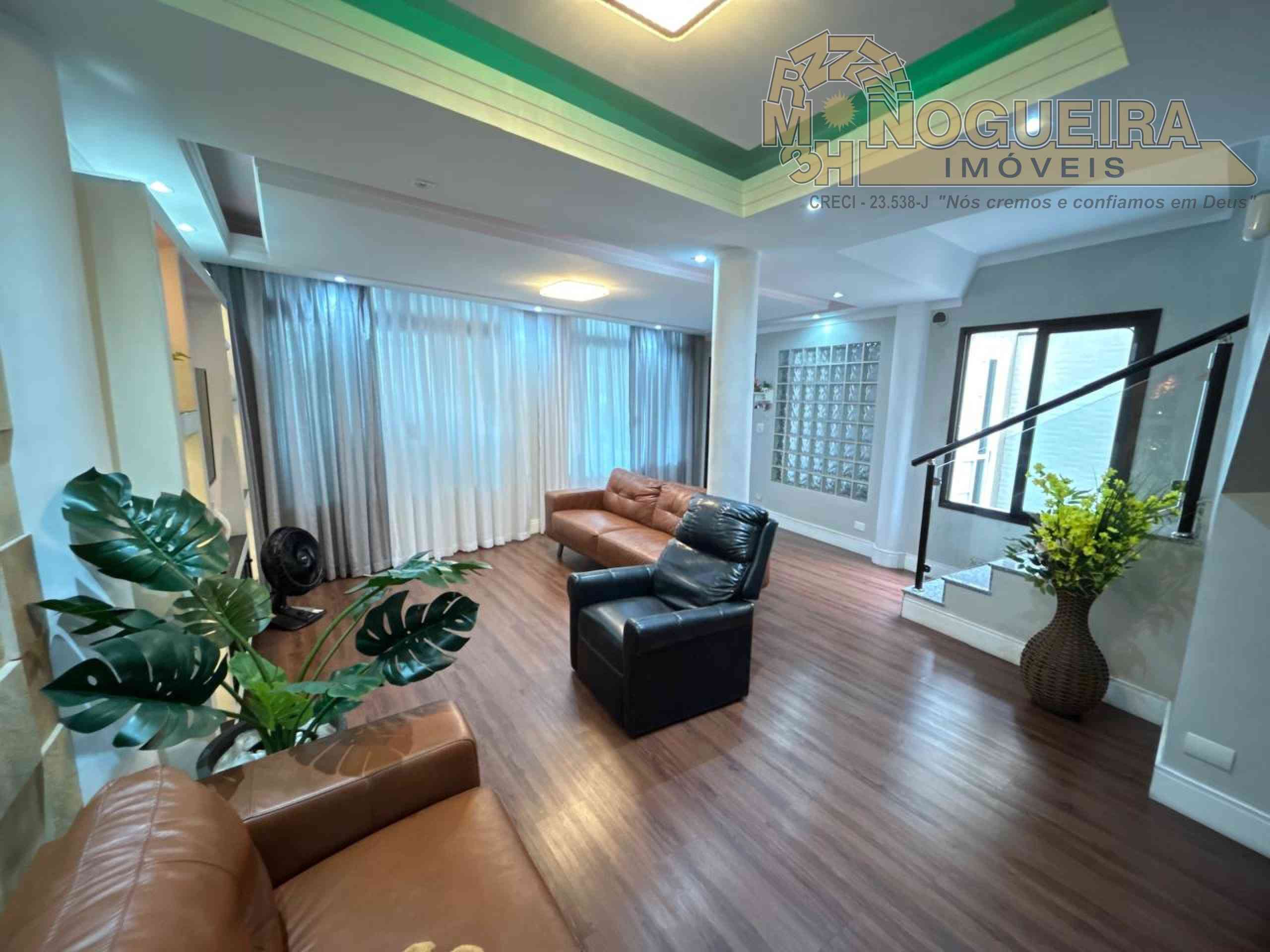 Lindo sobrado com edicula  no Bom Clima