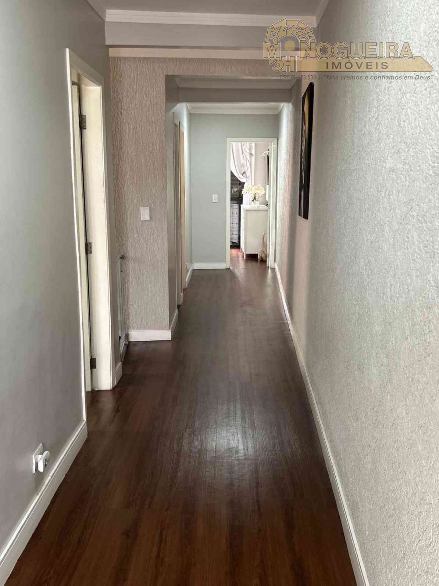 Lindo sobrado com edicula  no Bom Clima