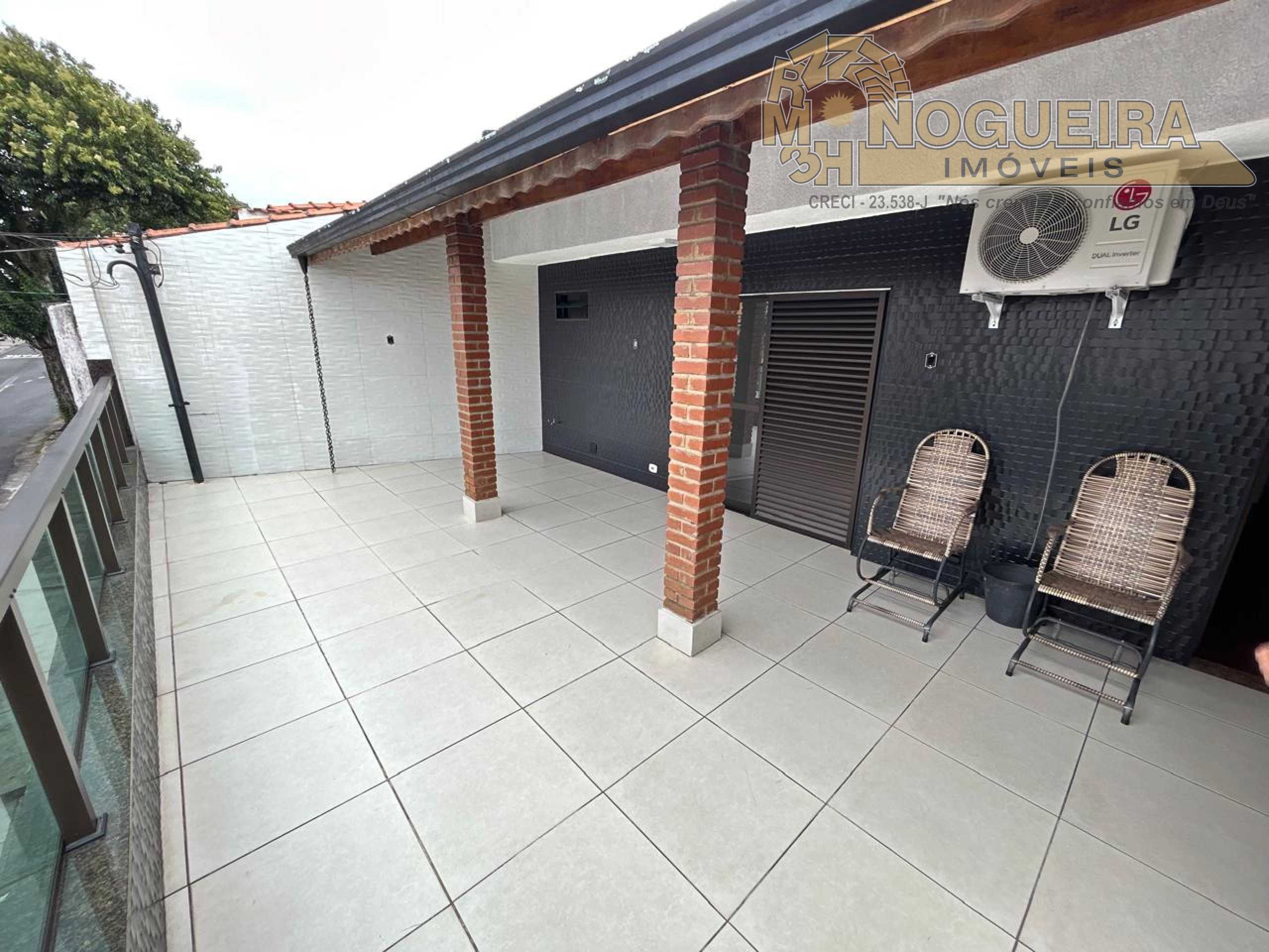 Lindo sobrado com edicula  no Bom Clima