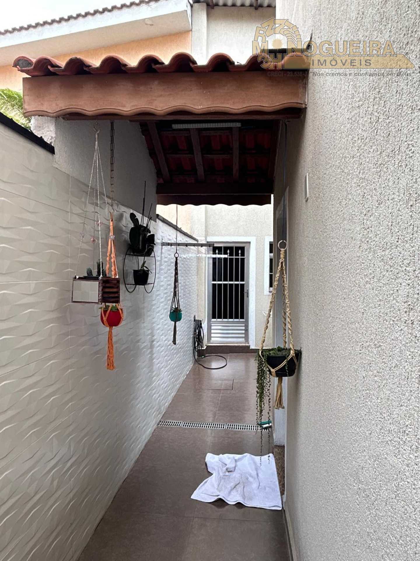 Lindo sobrado com edicula  no Bom Clima