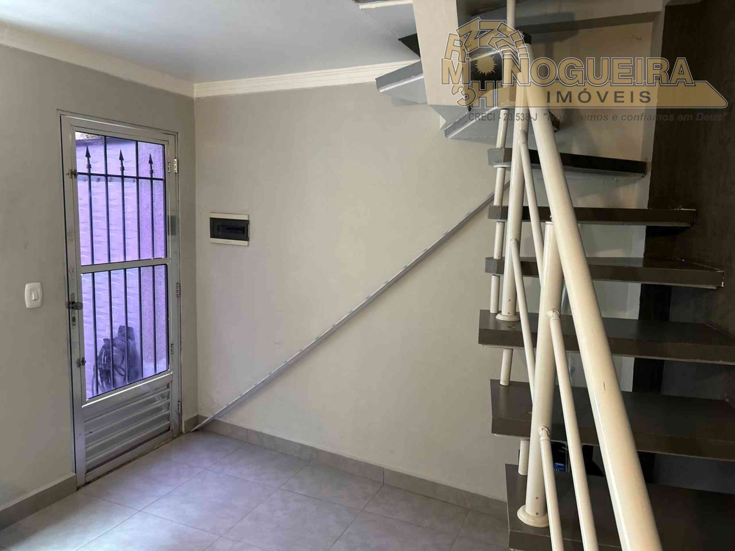 Lindo sobrado com edicula  no Bom Clima