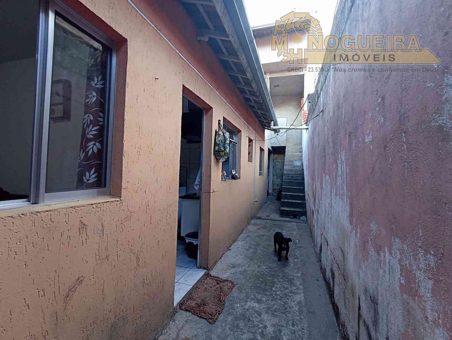 Casa no Bairro dos Pimentas em Guarulhos