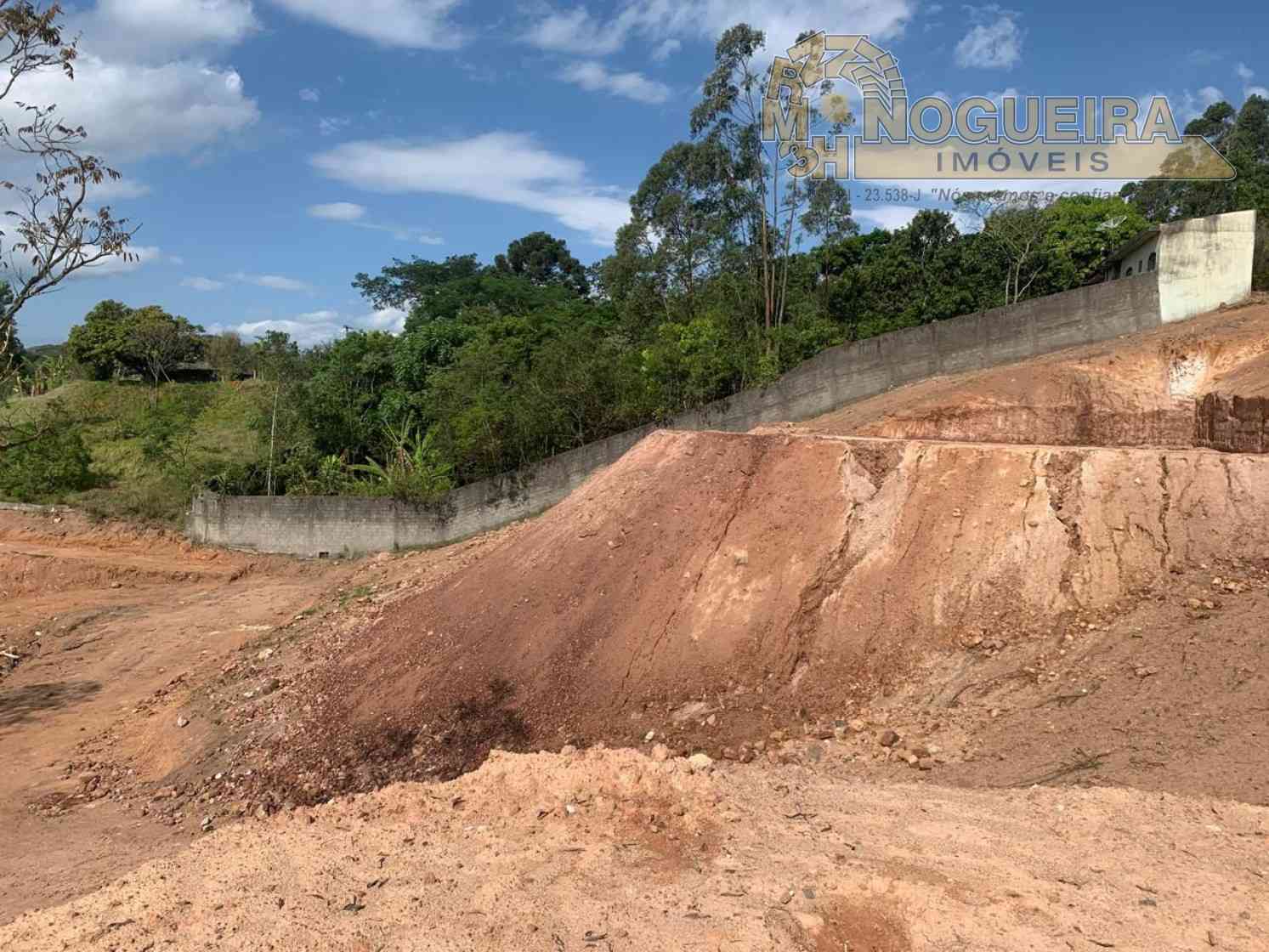Vendo lote 5.000 m² em condomínio fechado em Atibaia