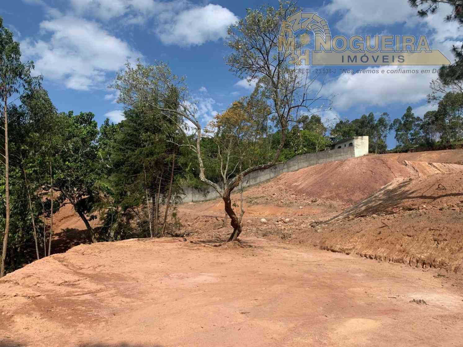 Vendo lote 5.000 m² em condomínio fechado em Atibaia