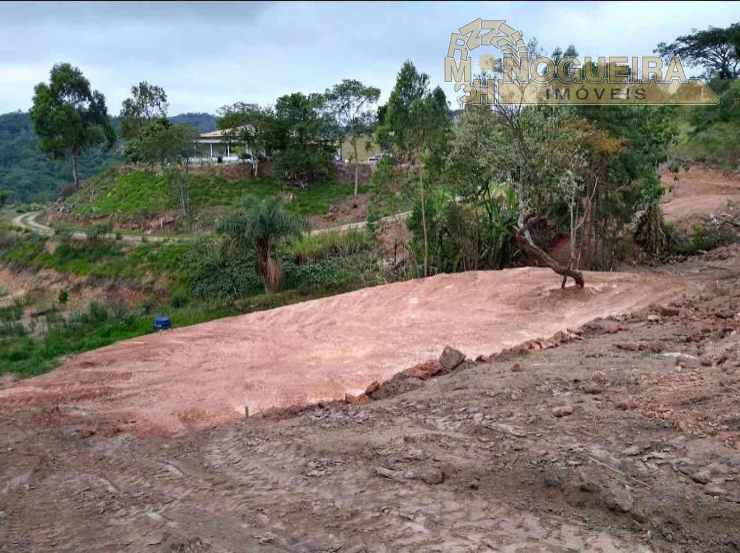 Vendo lote 5.000 m² em condomínio fechado em Atibaia