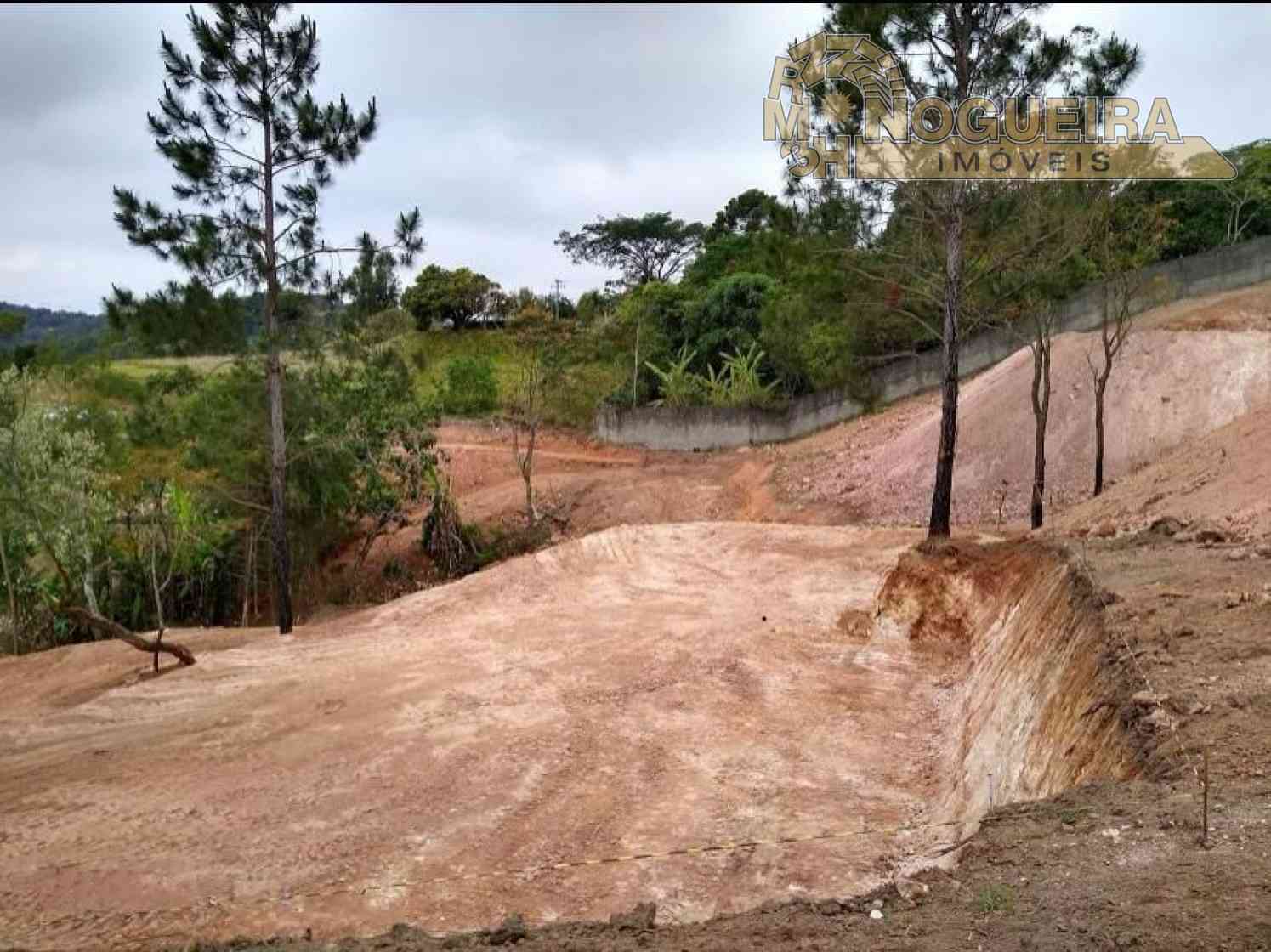 Vendo lote 5.000 m² em condomínio fechado em Atibaia