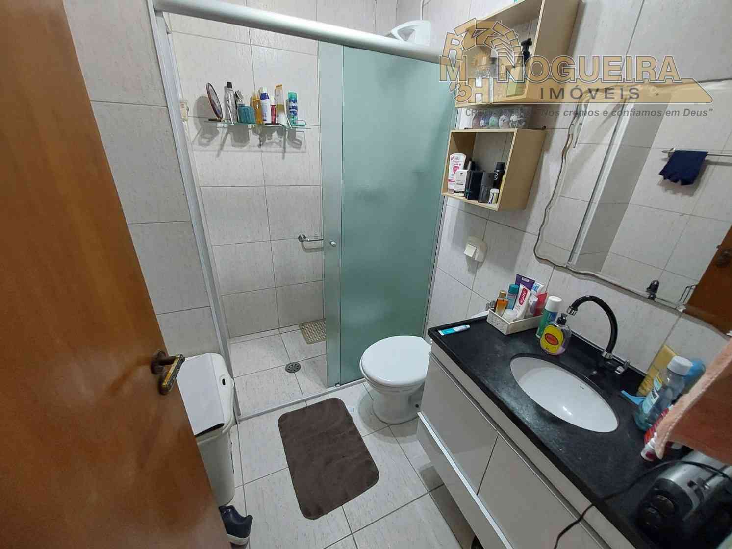 Ótimo Sobrado com 2 suítes - Vila Maranduba