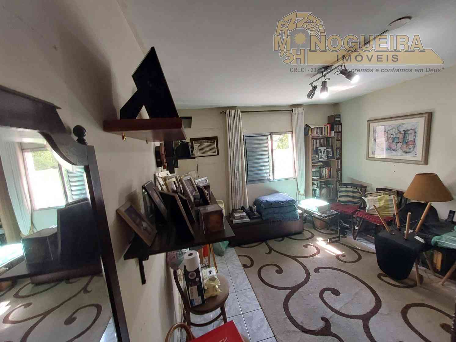 Ótimo Sobrado com 2 suítes - Vila Maranduba