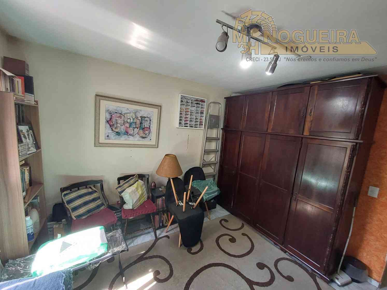 Ótimo Sobrado com 2 suítes - Vila Maranduba