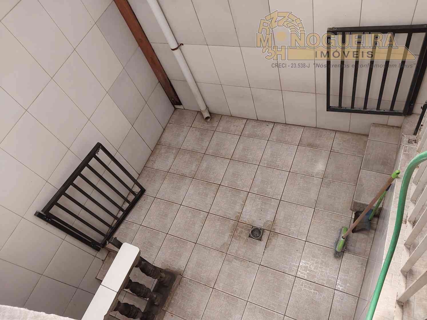 Ótimo Sobrado com 2 suítes - Vila Maranduba