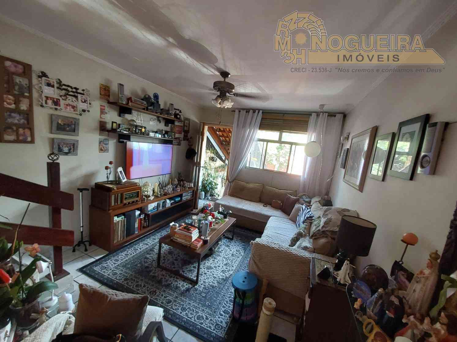 Ótimo Sobrado com 2 suítes - Vila Maranduba