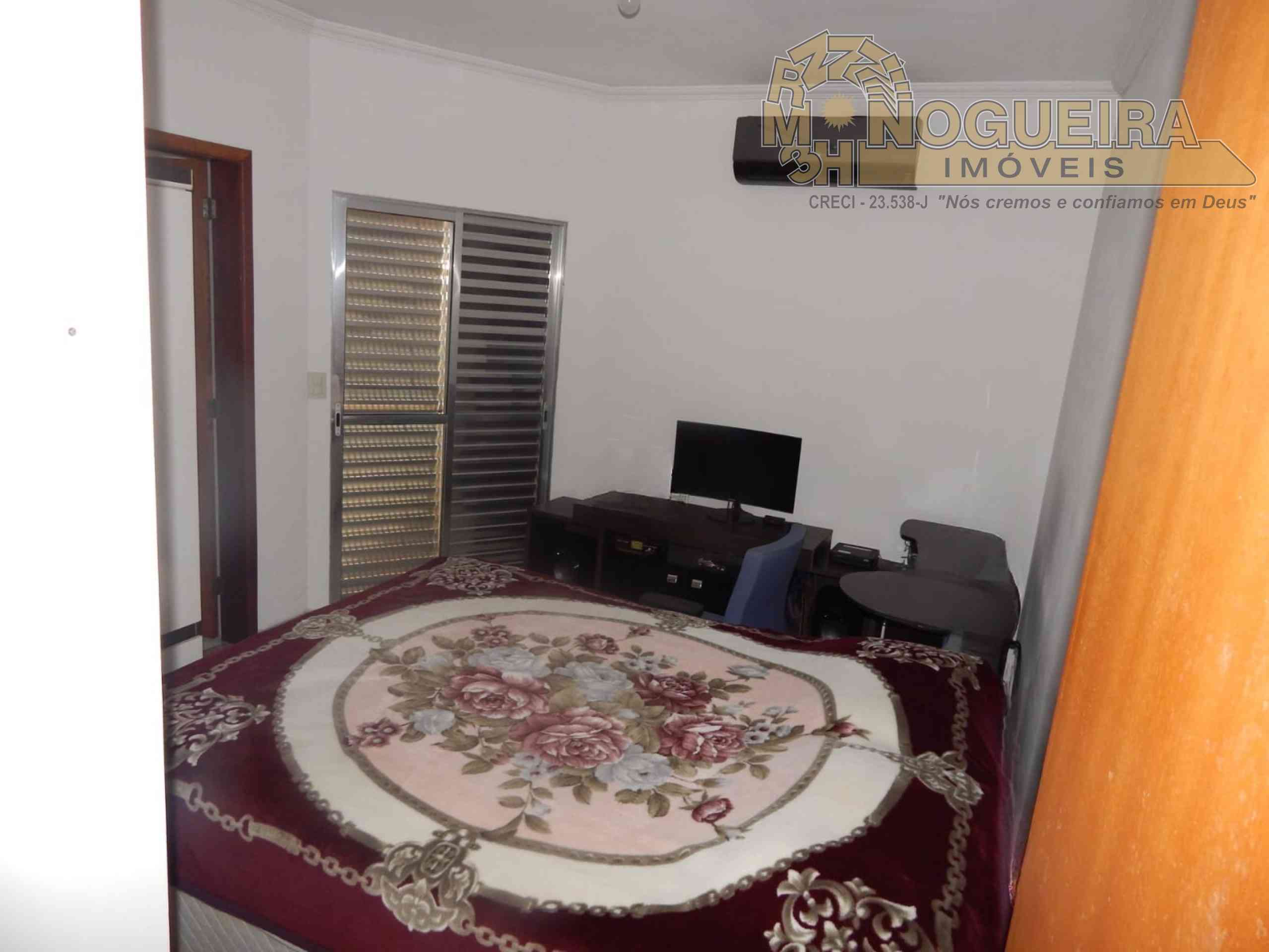 Sobrado no Jd. Santa Clara