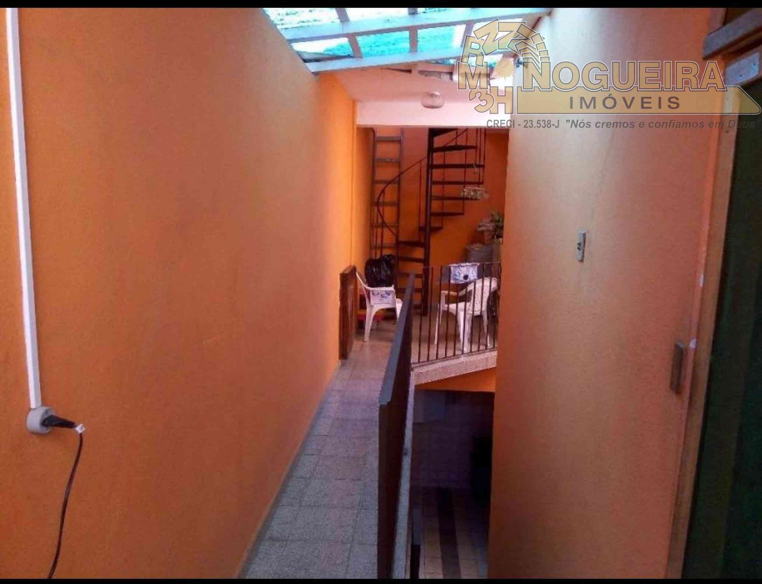 Sobrado  a travessa da timóteo penteado