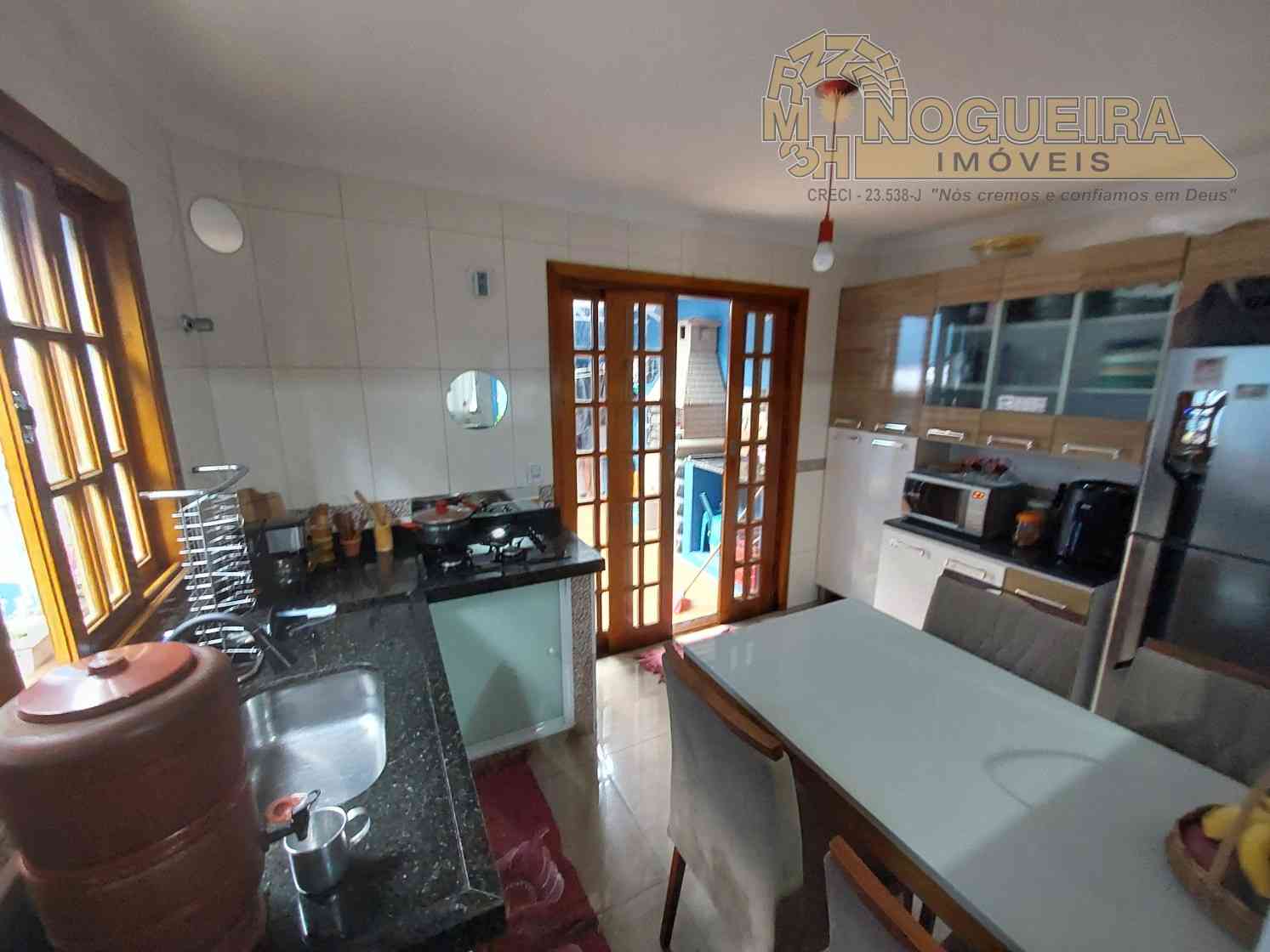 Ótimo Sobrado com 2 quartos Bairro Macedo - Jardim Gabriela