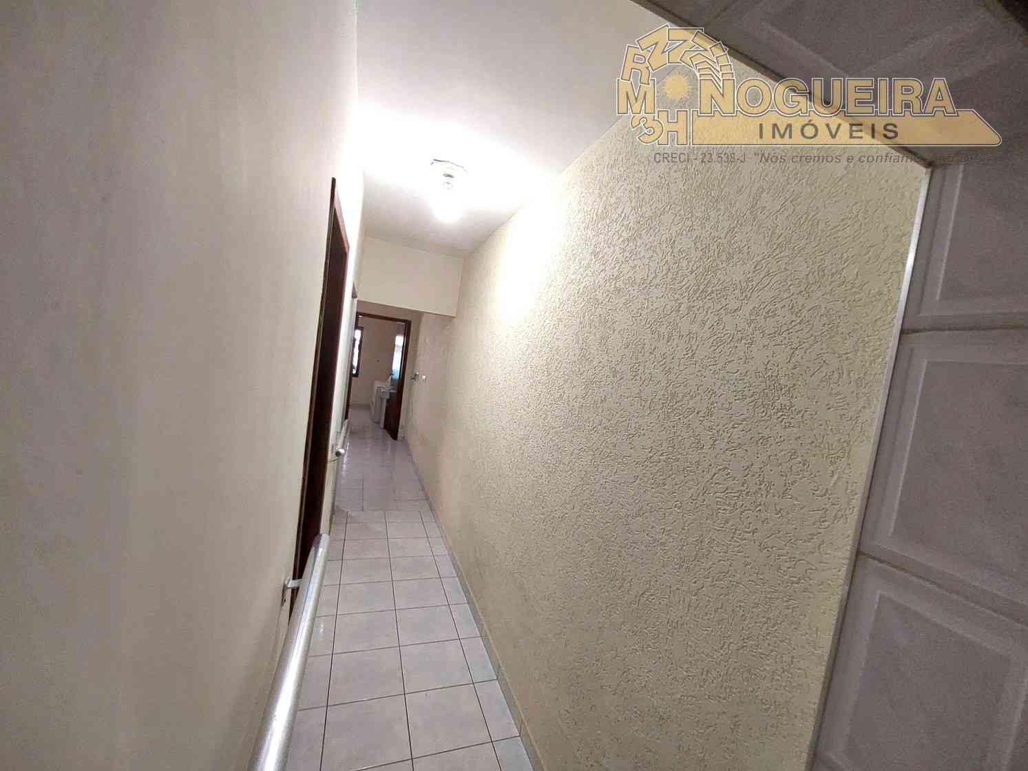 Excelente Casa à Venda no Jardim Jovaia