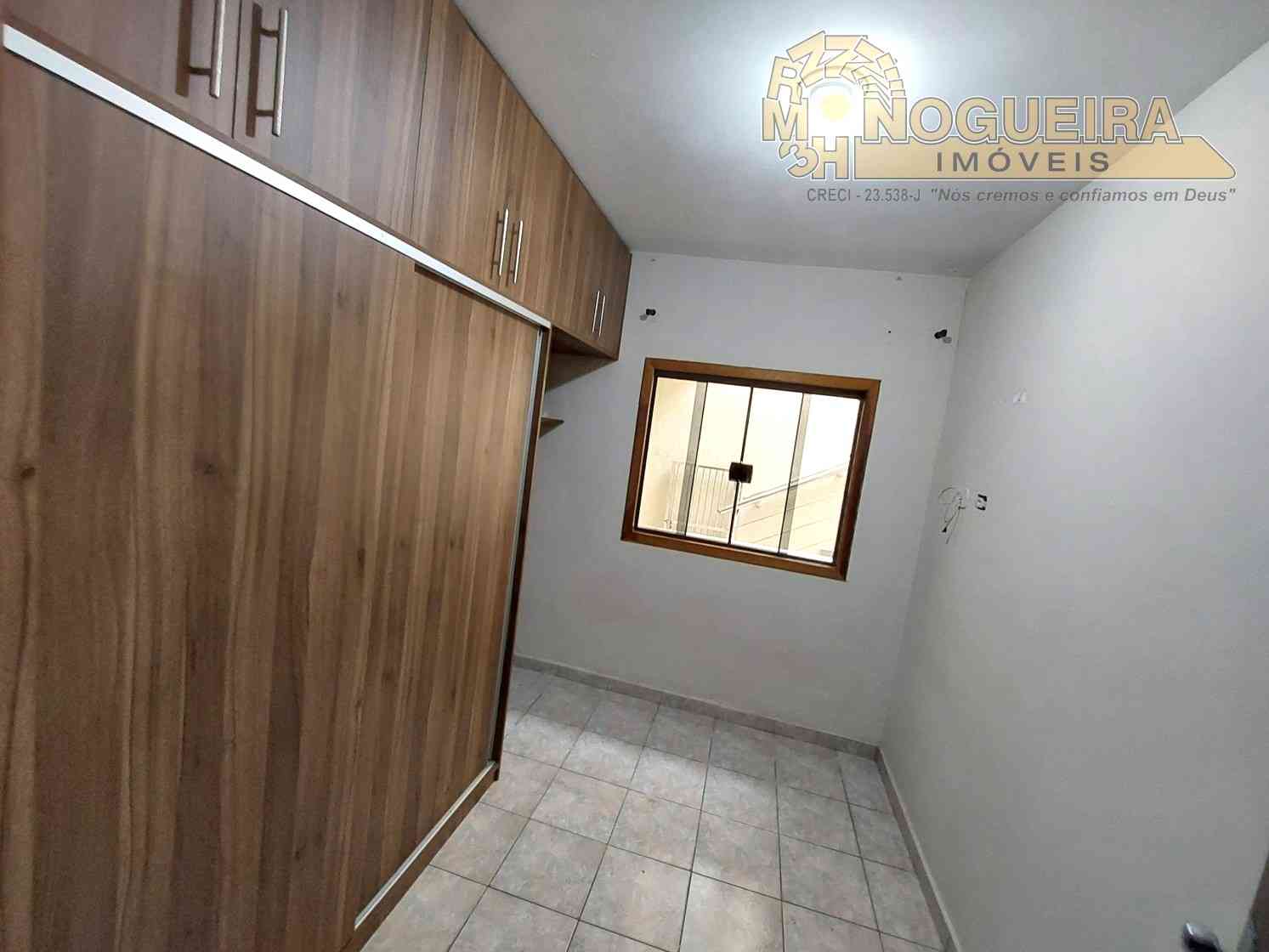 Excelente Casa à Venda no Jardim Jovaia