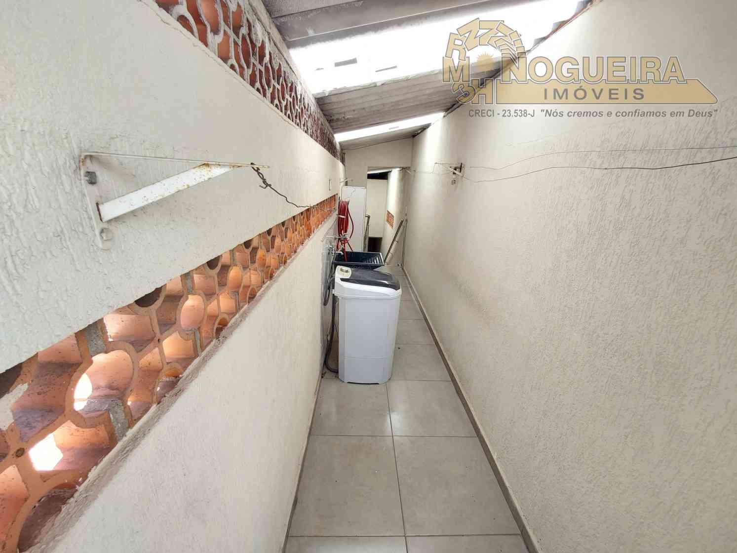 Excelente Casa à Venda no Jardim Jovaia